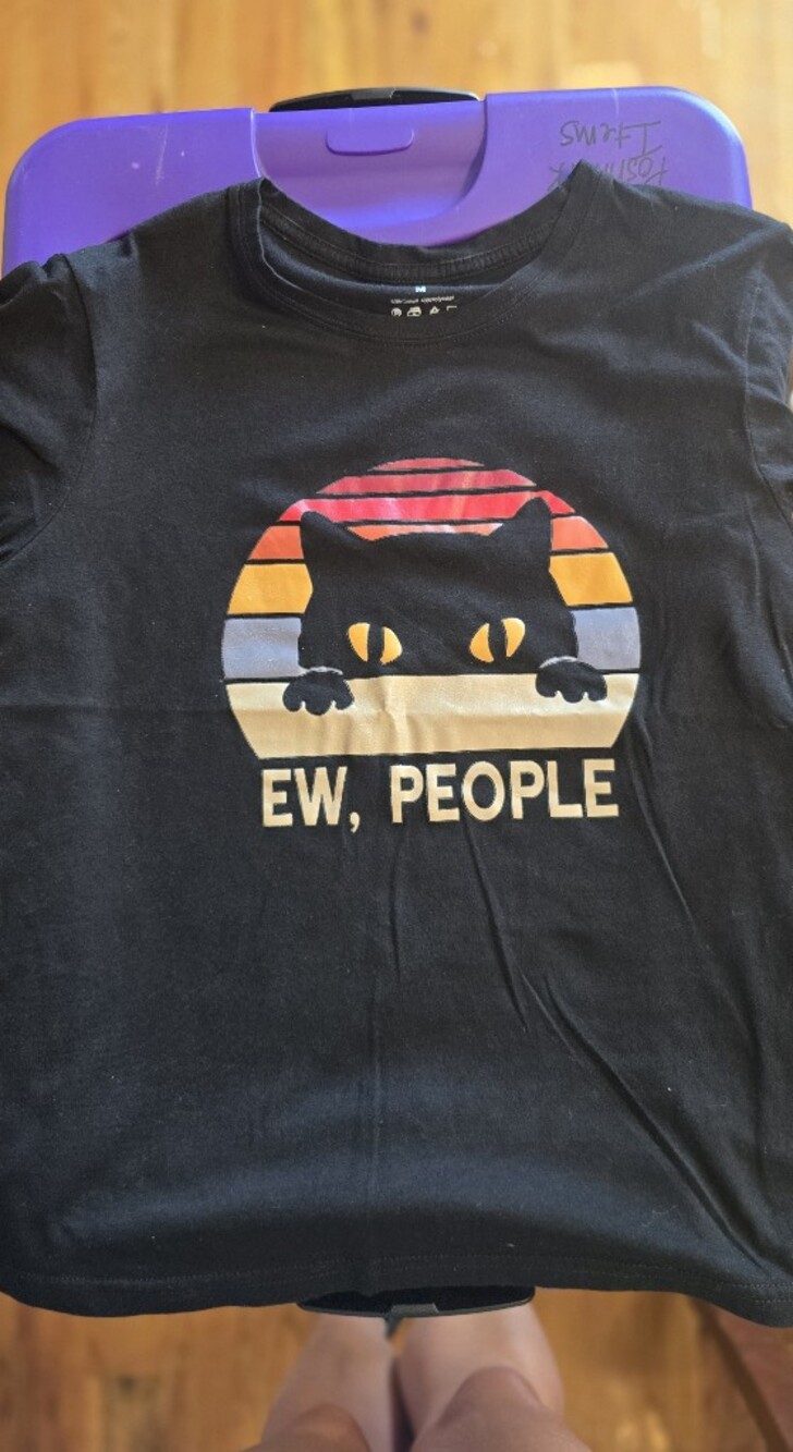 SHEIN Black Tee with Retro Striped Cat Graphic